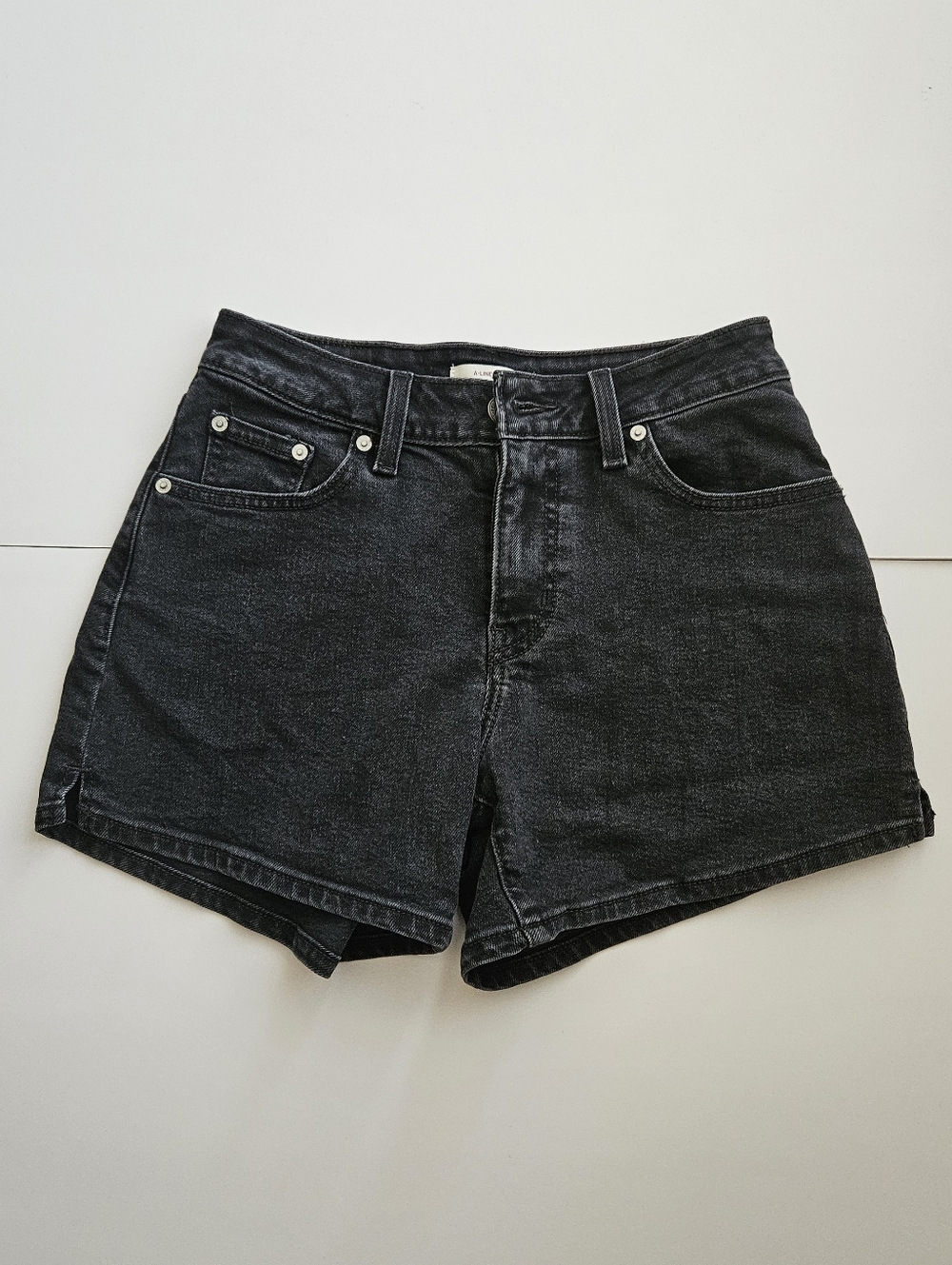 Levis A Line Shorts Black 26